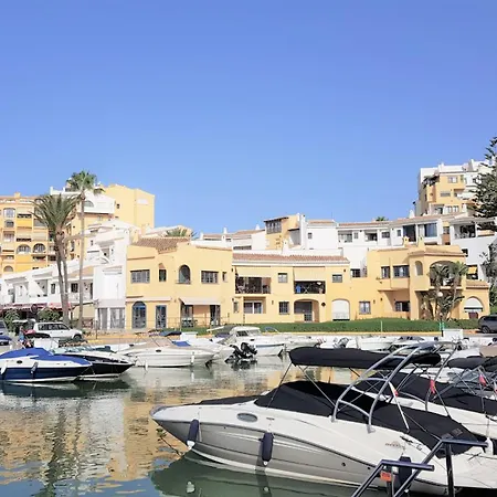 J51 Cabopino Apartment *