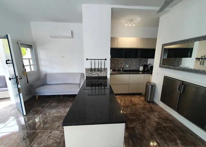 J51 Cabopino *